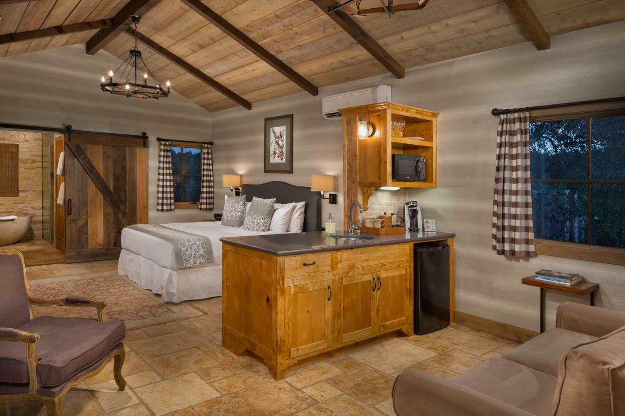 Hotel Camp Lucy à Dripping Springs Extérieur photo