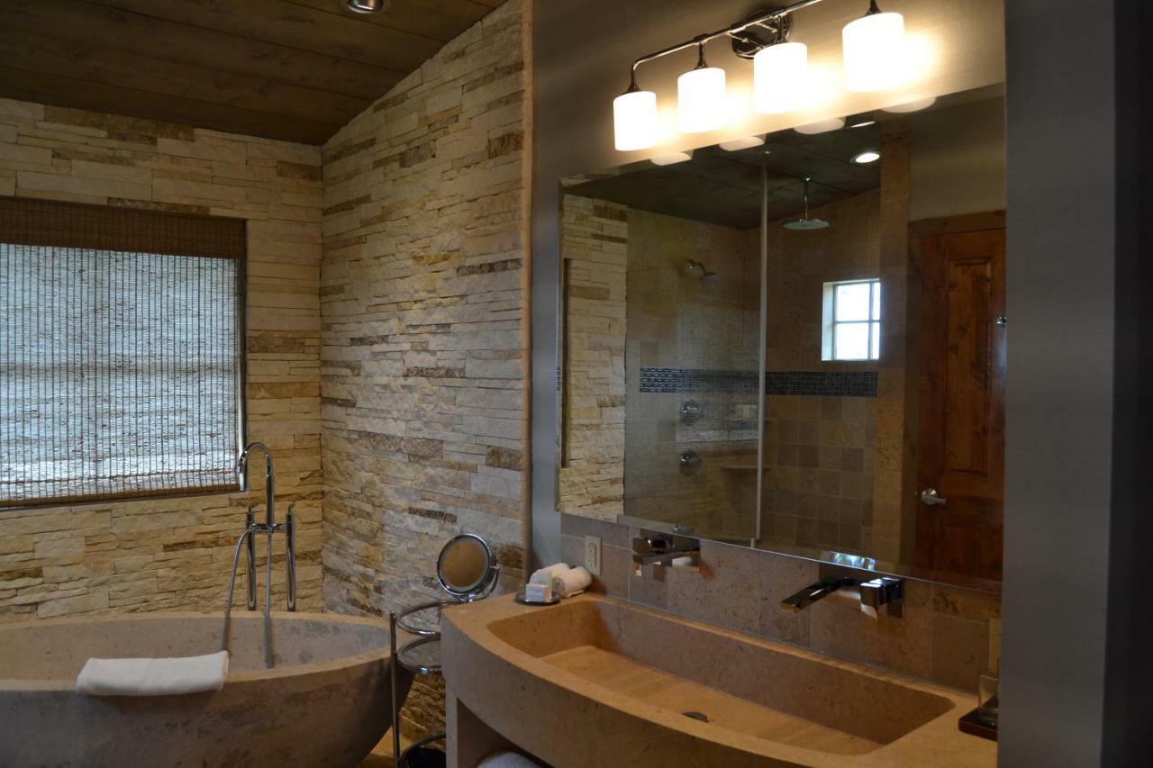 Hotel Camp Lucy à Dripping Springs Extérieur photo
